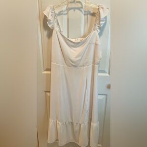 XL Summer White Dress w/Ruffled Sleeves.